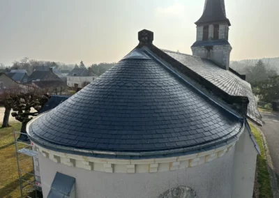 Toiture en ardoise d’une église de village